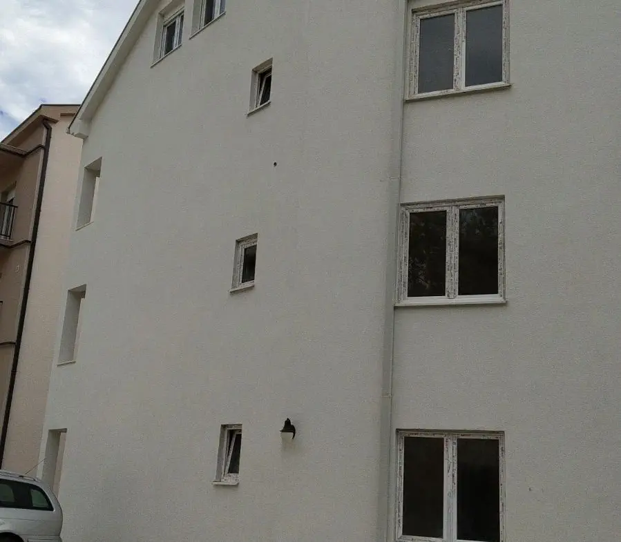 899