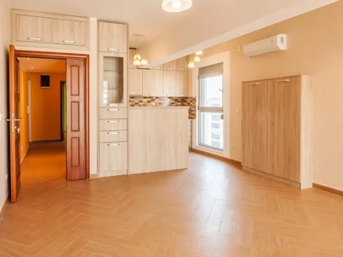 Apartment in Bar # 1667