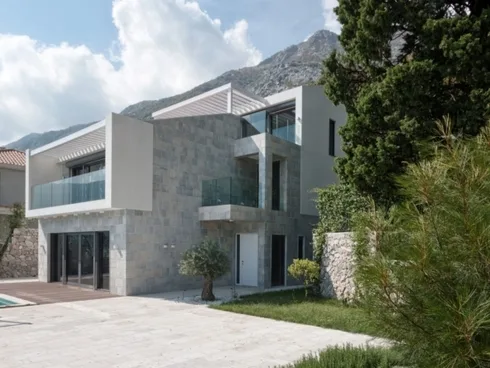 Villa in STRP # 1699