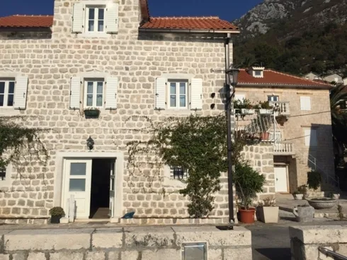 Willa w Perast nr 707