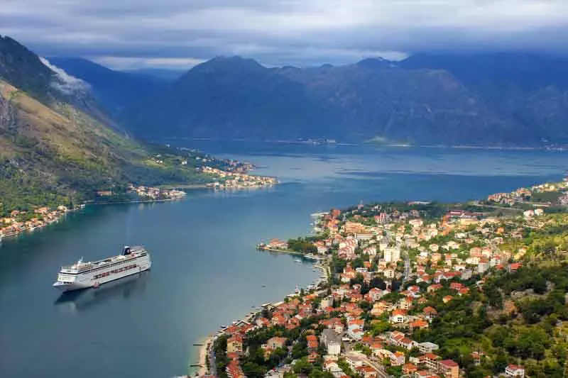 U Crnoj Gori raste broj turista