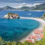 La plage de Sveti Stefan au Monténégro a été incluse dans la liste des meilleures plages d'Europe