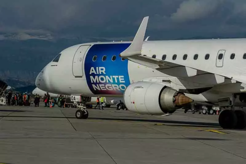 Air Montenegro продолжит летать из Тивата в Белград и Стамбул в зимний сезон